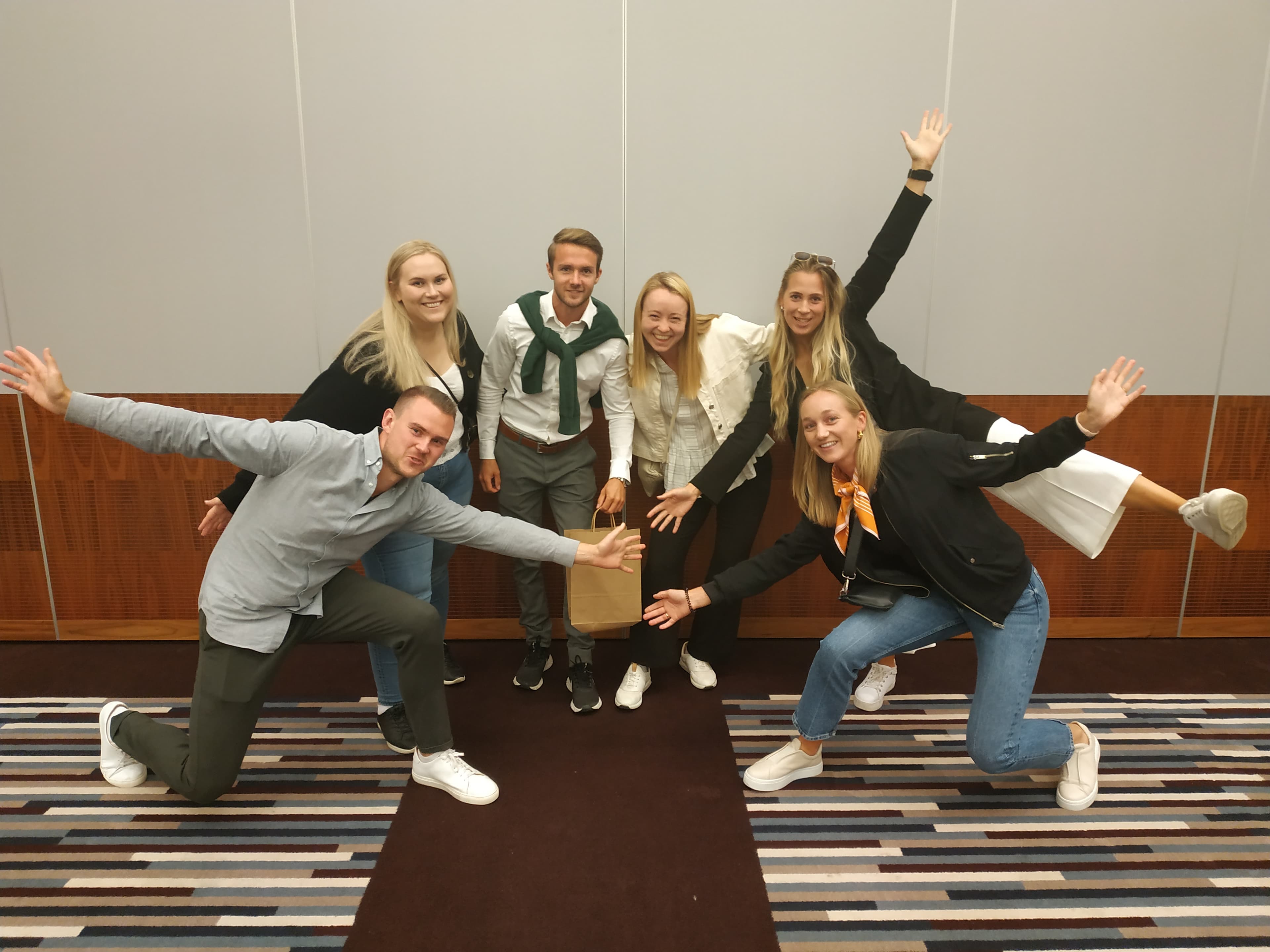 Zespół firmowy na pikniku integracyjnym w parku